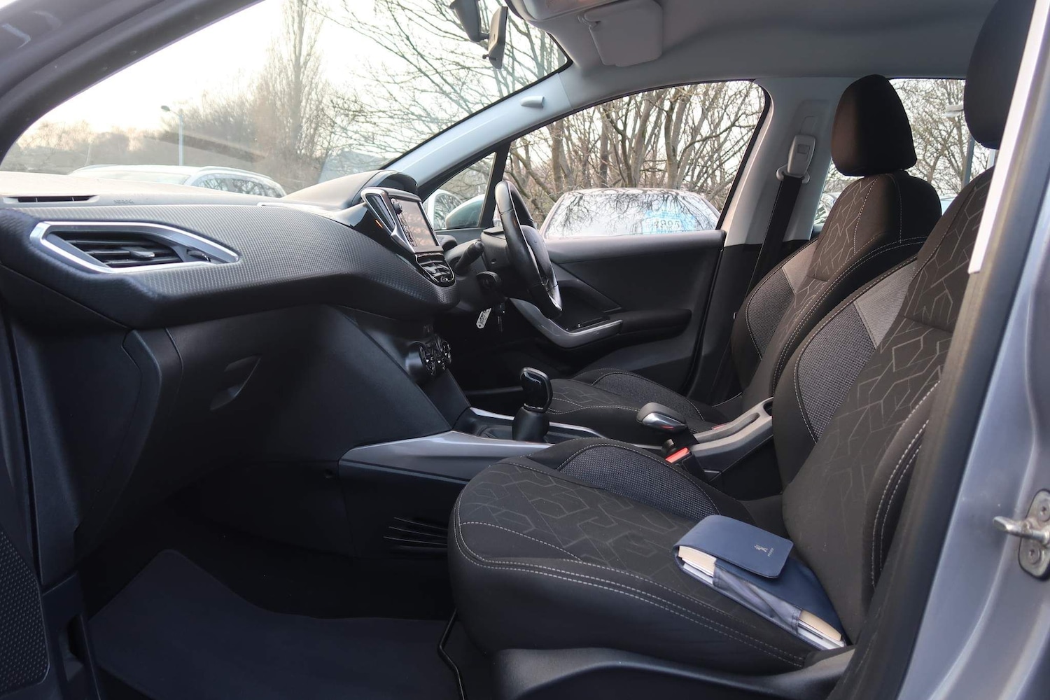 Used Peugeot 2008 2017 for sale - 76988818: Photo 12