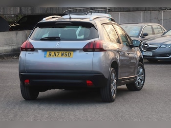 Used Peugeot 2008 2017 for sale - 76988818: Photo