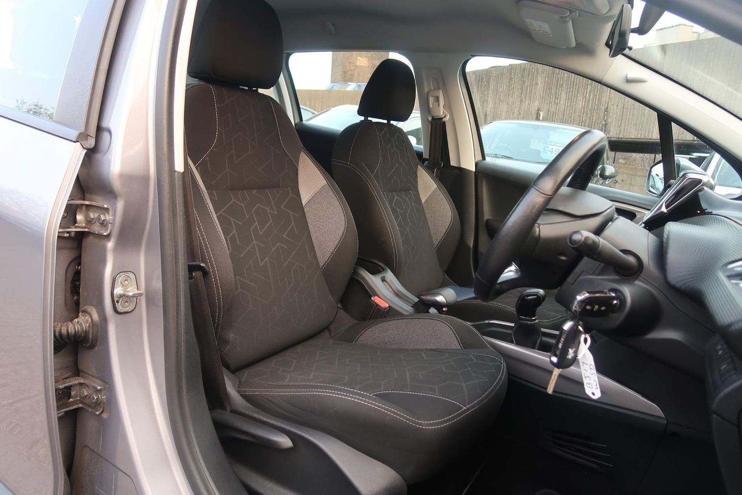 Used Peugeot 2008 2017 for sale - 76988818: Photo 7