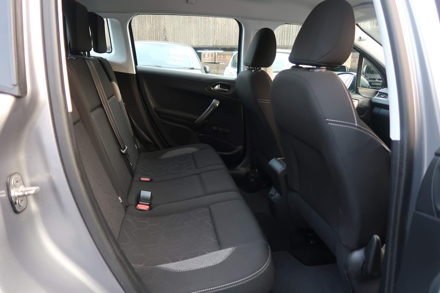 Used Peugeot 2008 2017 for sale - 76988818: Photo 9