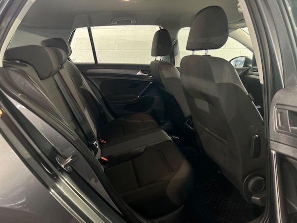 Used Volkswagen Golf 2017 for sale - 73916975: Photo 11