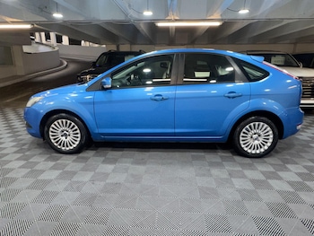 Used Ford Focus 2010 for sale - 78830548: Photo