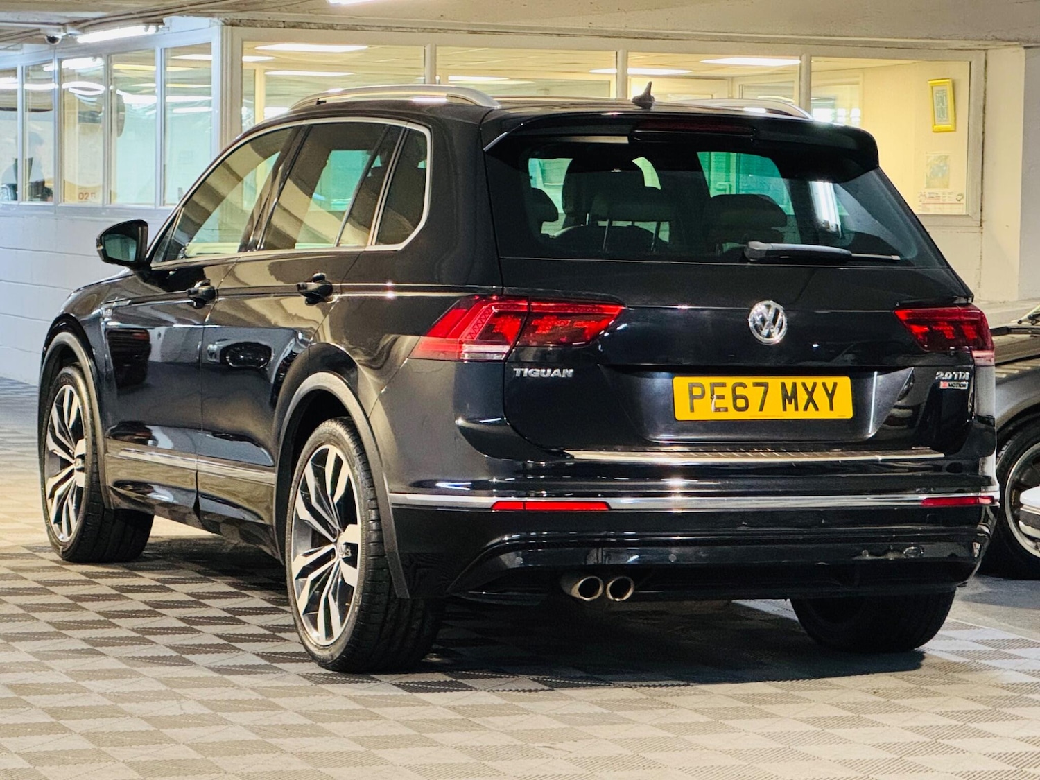 Used Volkswagen Tiguan 2017 for sale - 76925909: Photo 3