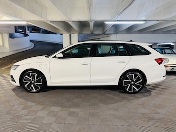 Used Skoda Octavia 2021 for sale - 76781050: Photo