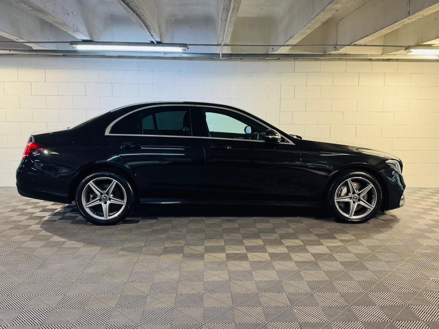 Used Mercedes-Benz E Class 2020 for sale - 77015390: Photo 5