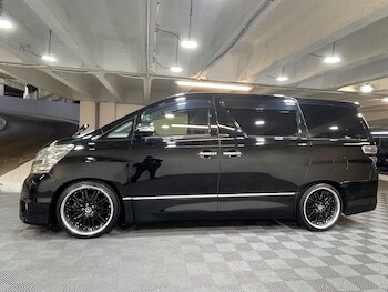 Used Toyota Vellfire 2011 for sale - 78101315: Photo