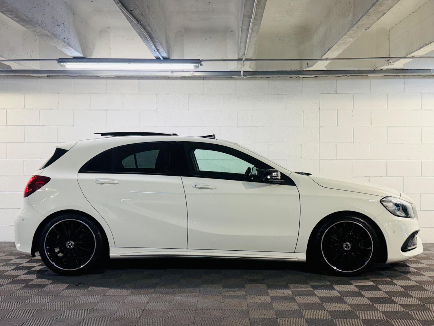 Used Mercedes-Benz A-Class 2018 for sale - 76832722: Photo 5