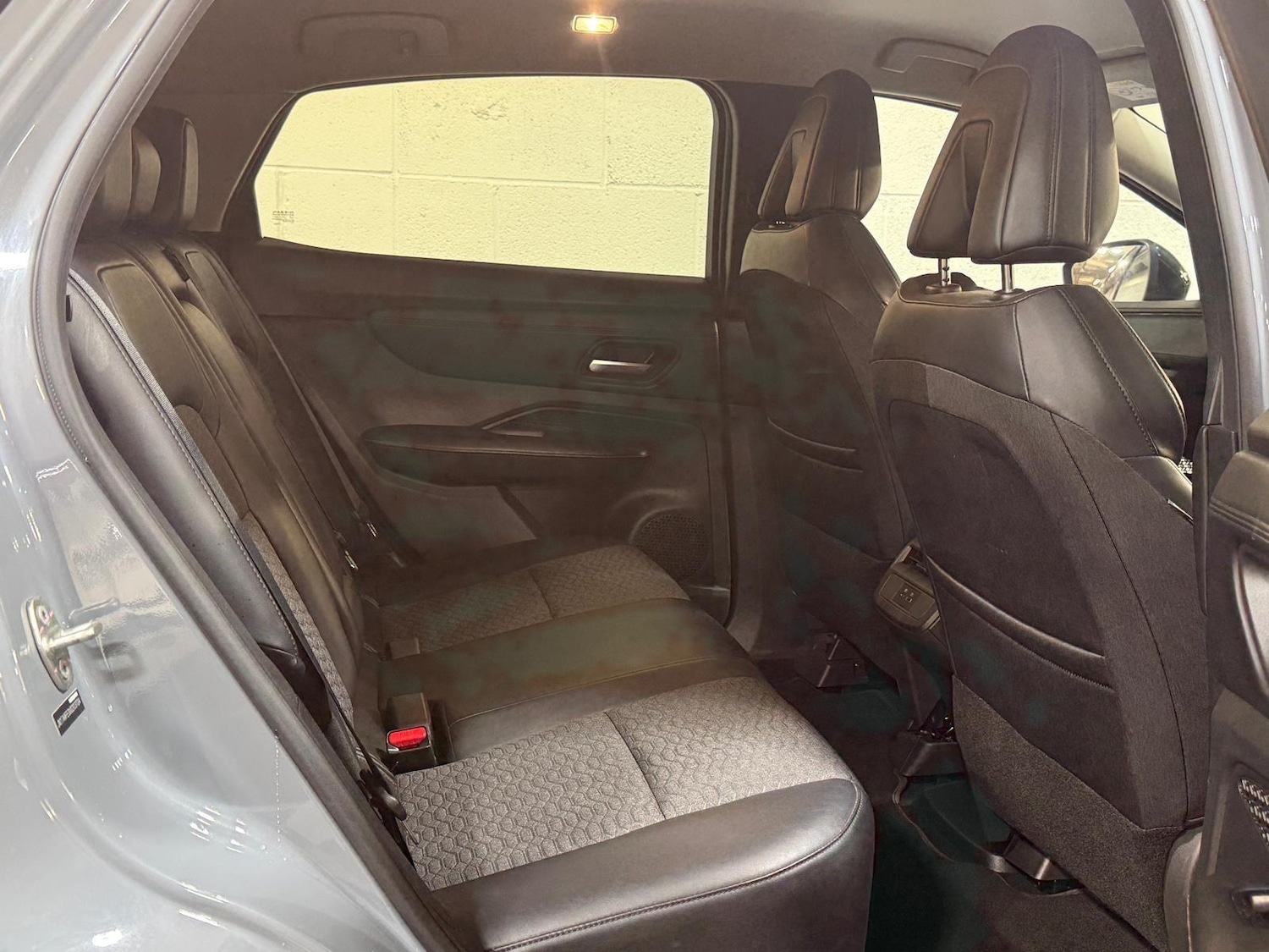 Used Nissan ARIYA 2023 for sale - 77538102: Photo 11