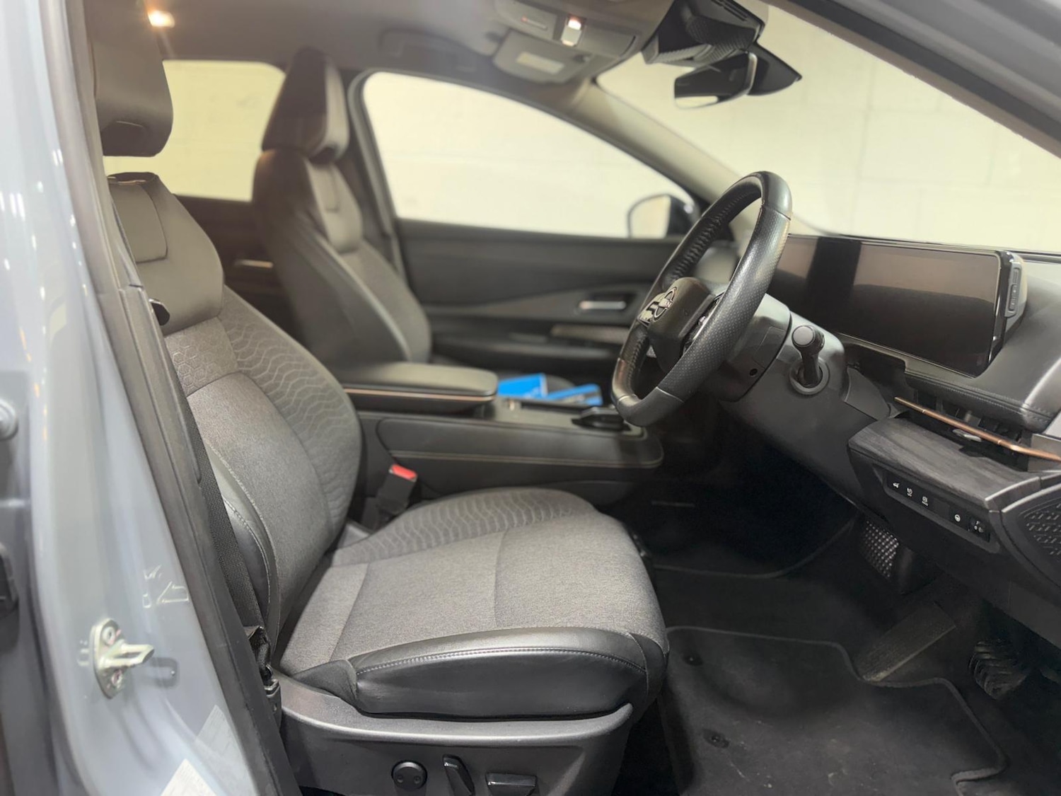 Used Nissan ARIYA 2023 for sale - 77538102: Photo 6