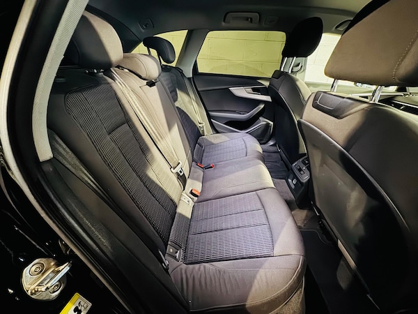 Used Audi A4 Avant 2019 for sale - 75696764: Photo 11