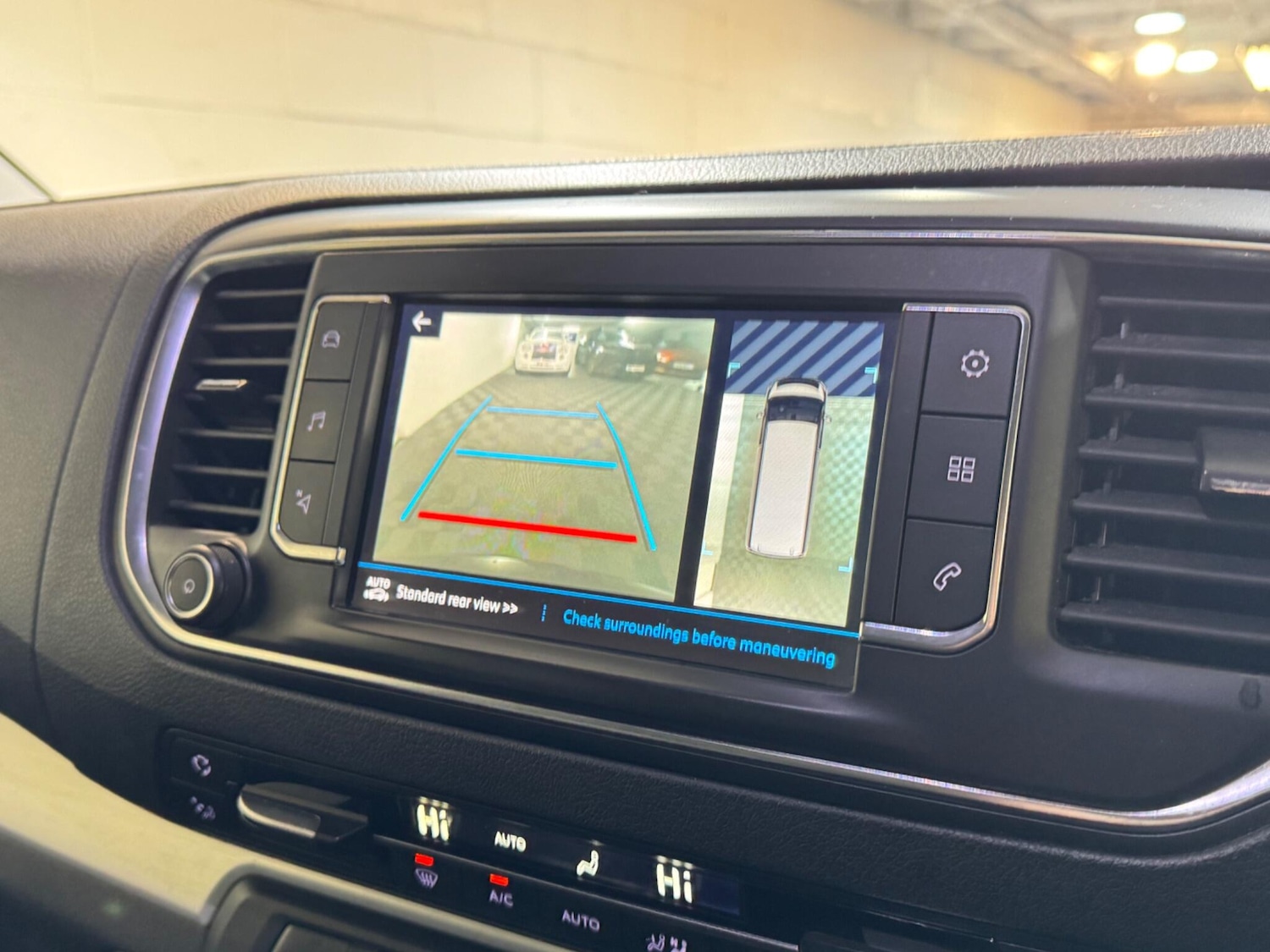 Used Peugeot Traveller 2018 for sale - 77523857: Photo 16