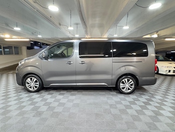 Used Peugeot Traveller 2018 for sale - 77523857: Photo