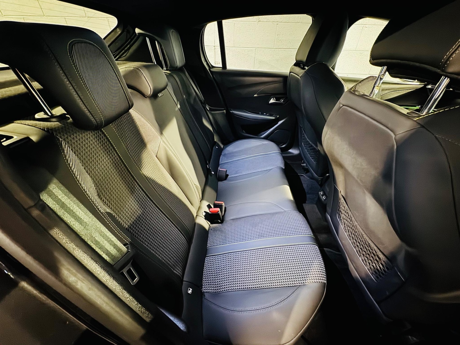 Used Peugeot 208 2022 for sale - 76994019: Photo 11