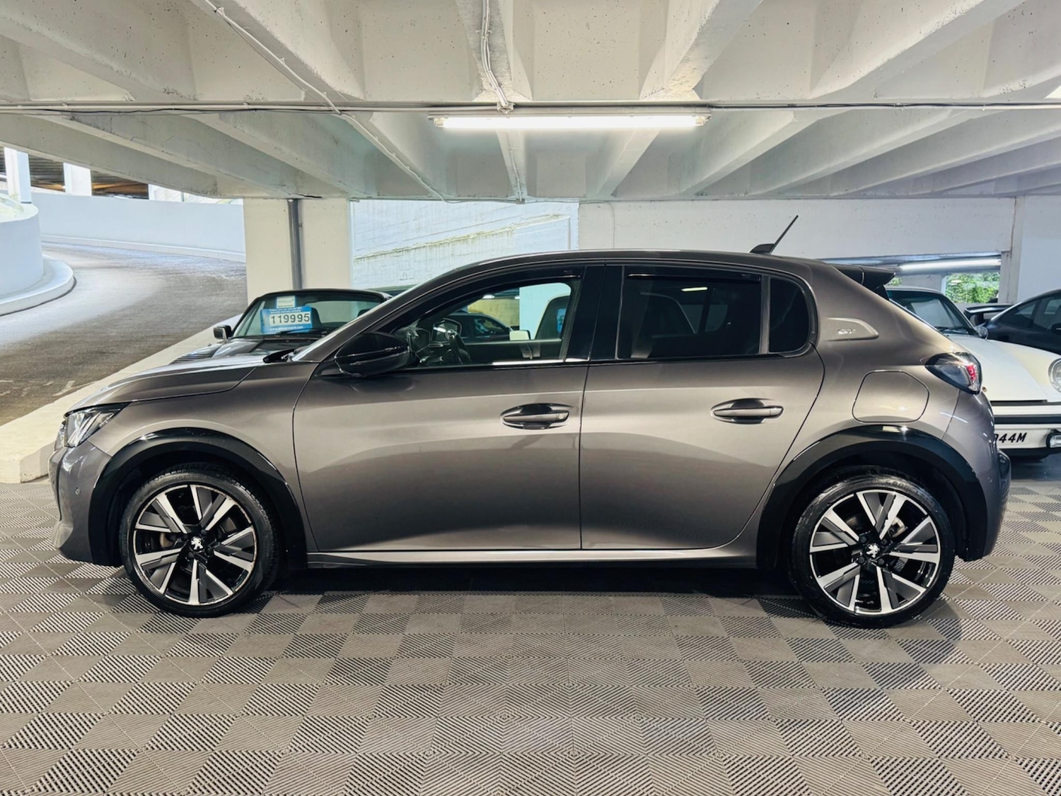 Used Peugeot 208 2022 for sale - 76994019: Photo 2