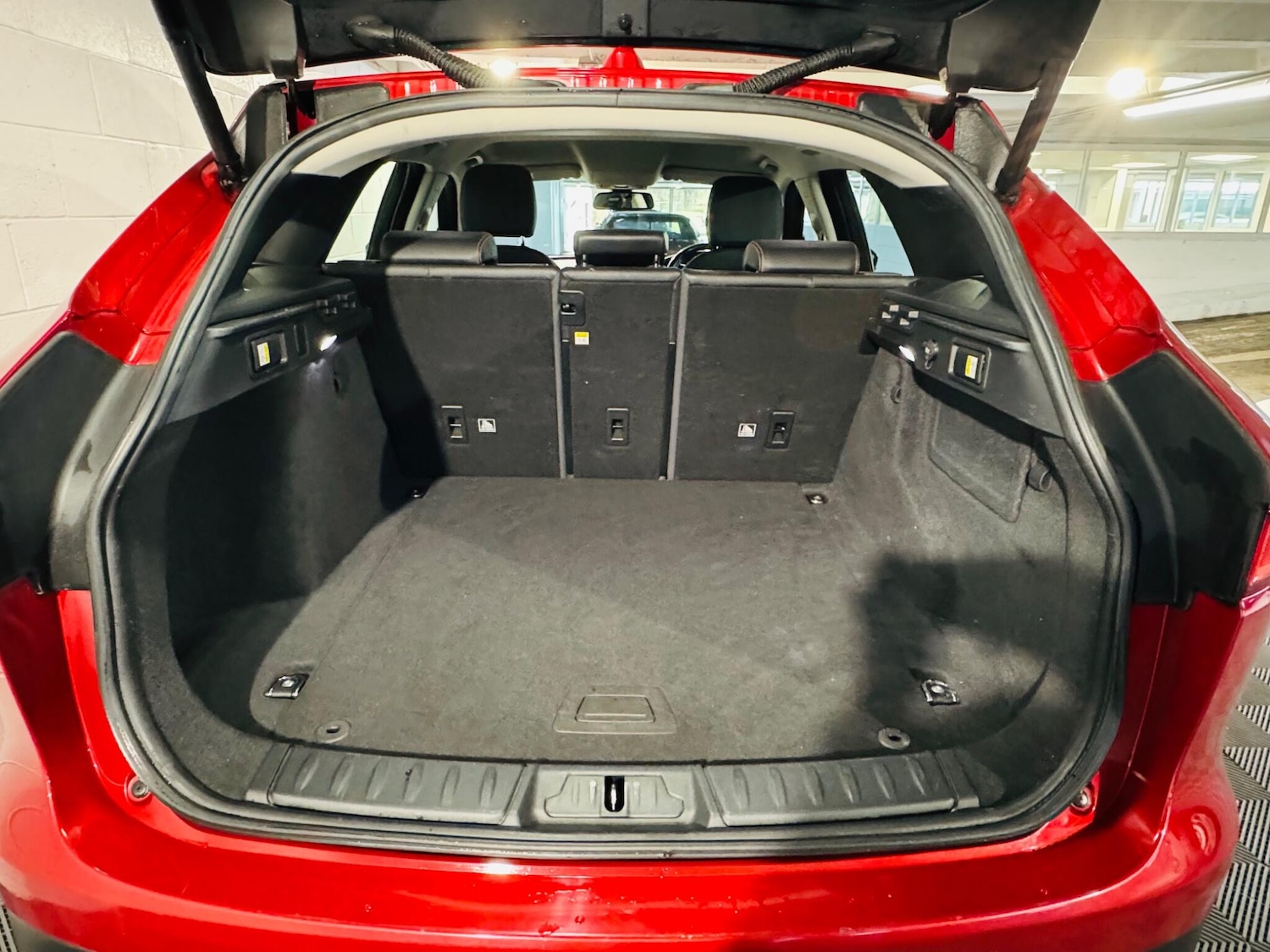 Used Jaguar F-Pace 2018 for sale - 76987713: Photo 12