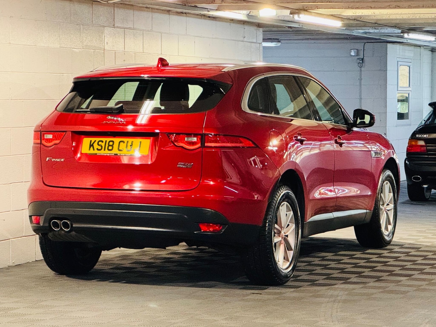 Used Jaguar F-Pace 2018 for sale - 76987713: Photo 4