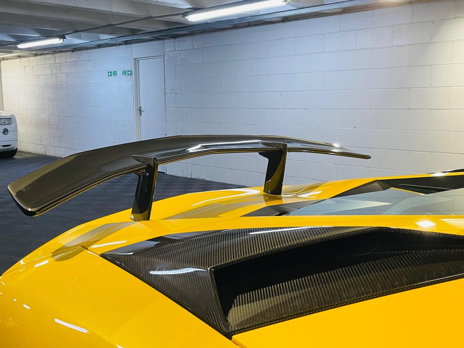 Used Lamborghini Aventador 2016 for sale - 76990571: Photo 19