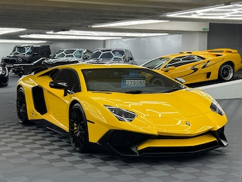 2016 (16) - LP 700-4 2dr ISR