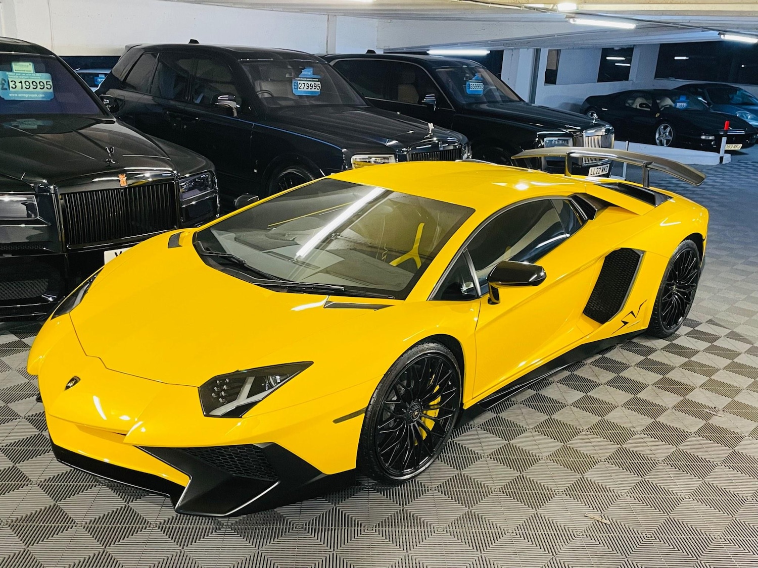 Used Lamborghini Aventador 2016 for sale - 76990571: Photo 20