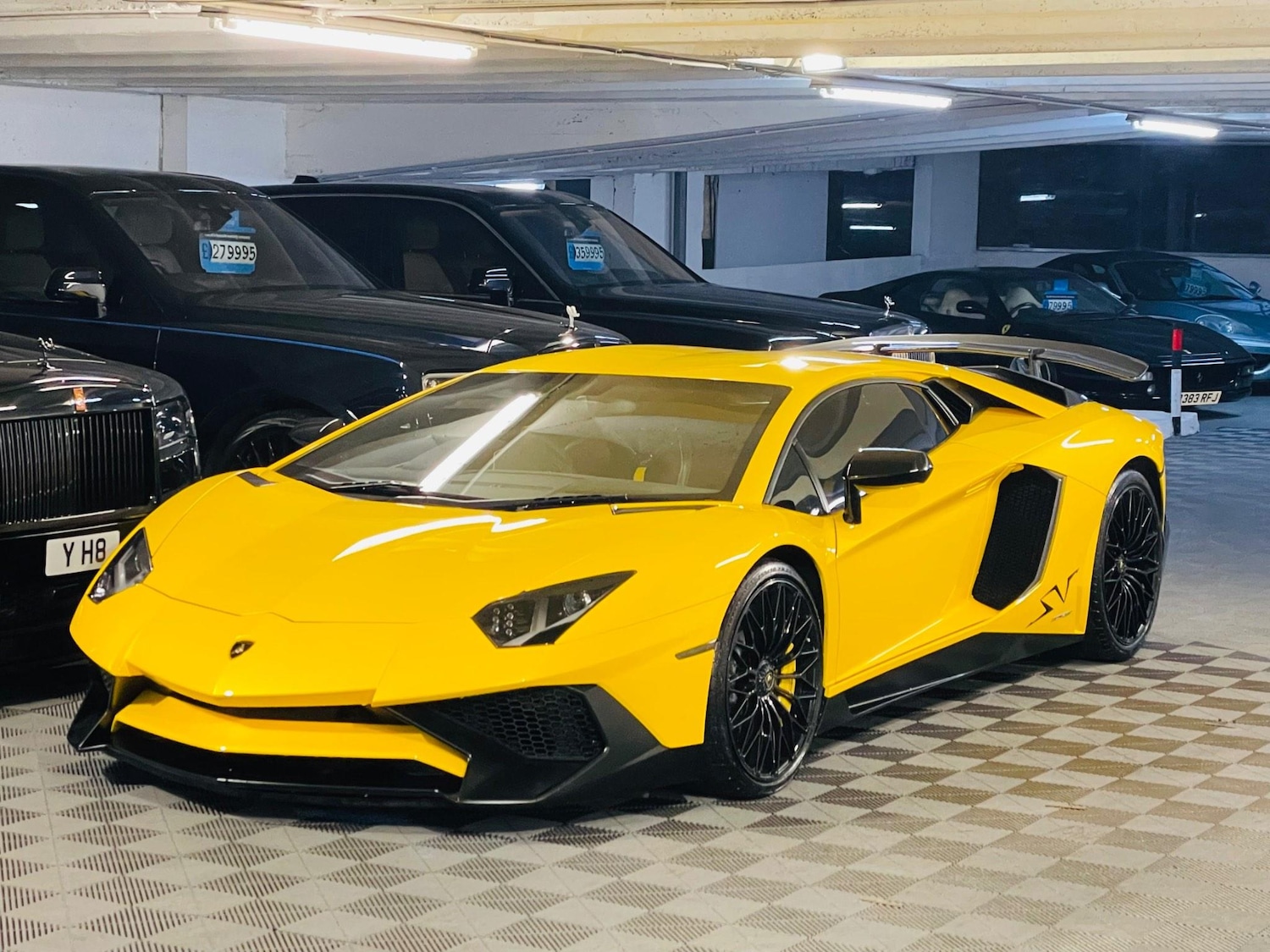 Used Lamborghini Aventador 2016 for sale - 76990571: Photo 21