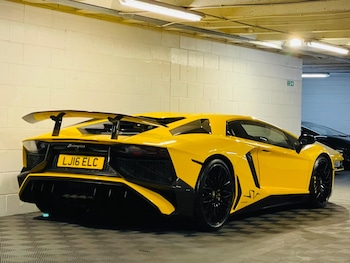 Used Lamborghini Aventador 2016 for sale - 76990571: Photo