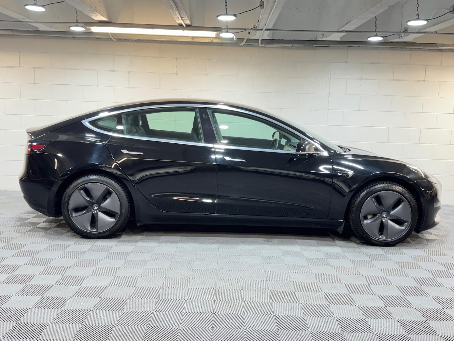 Used Tesla Model 3 2019 for sale - 77549349: Photo 5