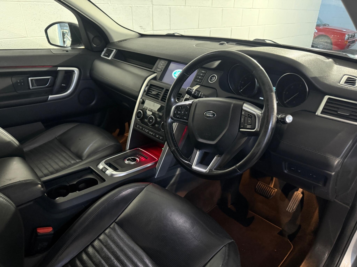 Used Land Rover Discovery Sport 2018 for sale - 76989473: Photo 9