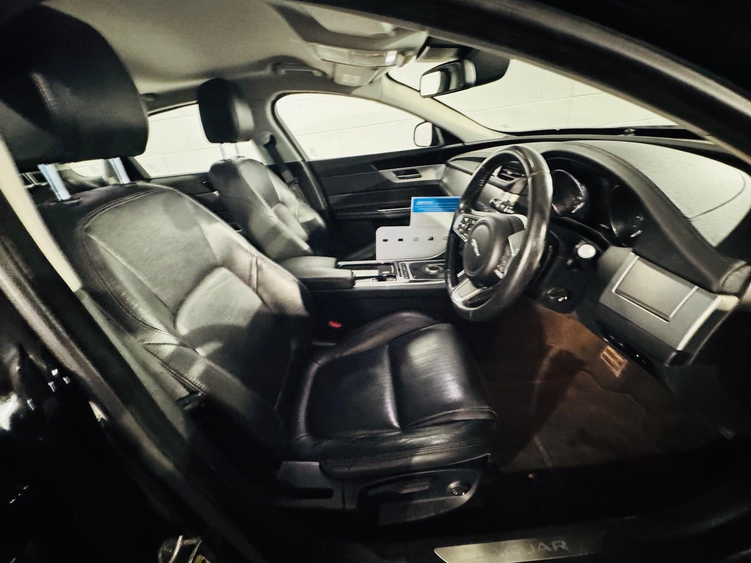 Used Jaguar XF 2017 for sale - 76994398: Photo 7