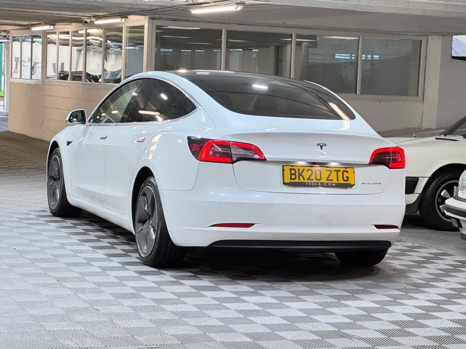 Used Tesla Model 3 2020 for sale - 77794353: Photo 3