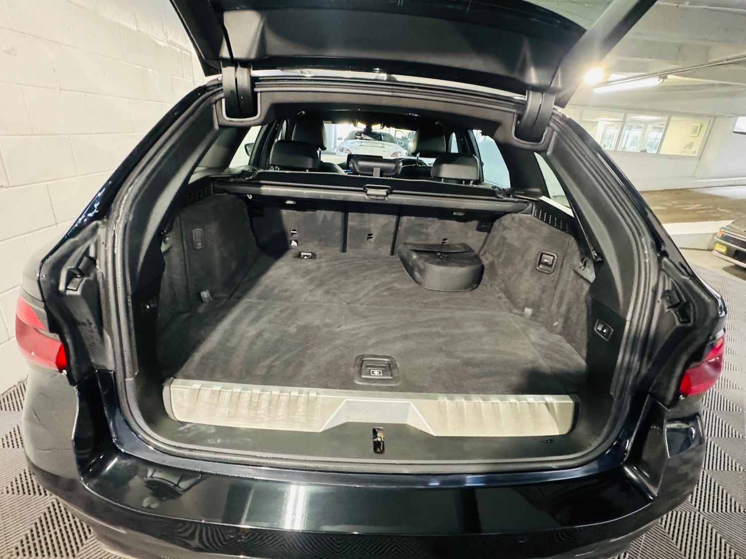 Used BMW 5 Series 2021 for sale - 76993524: Photo 12