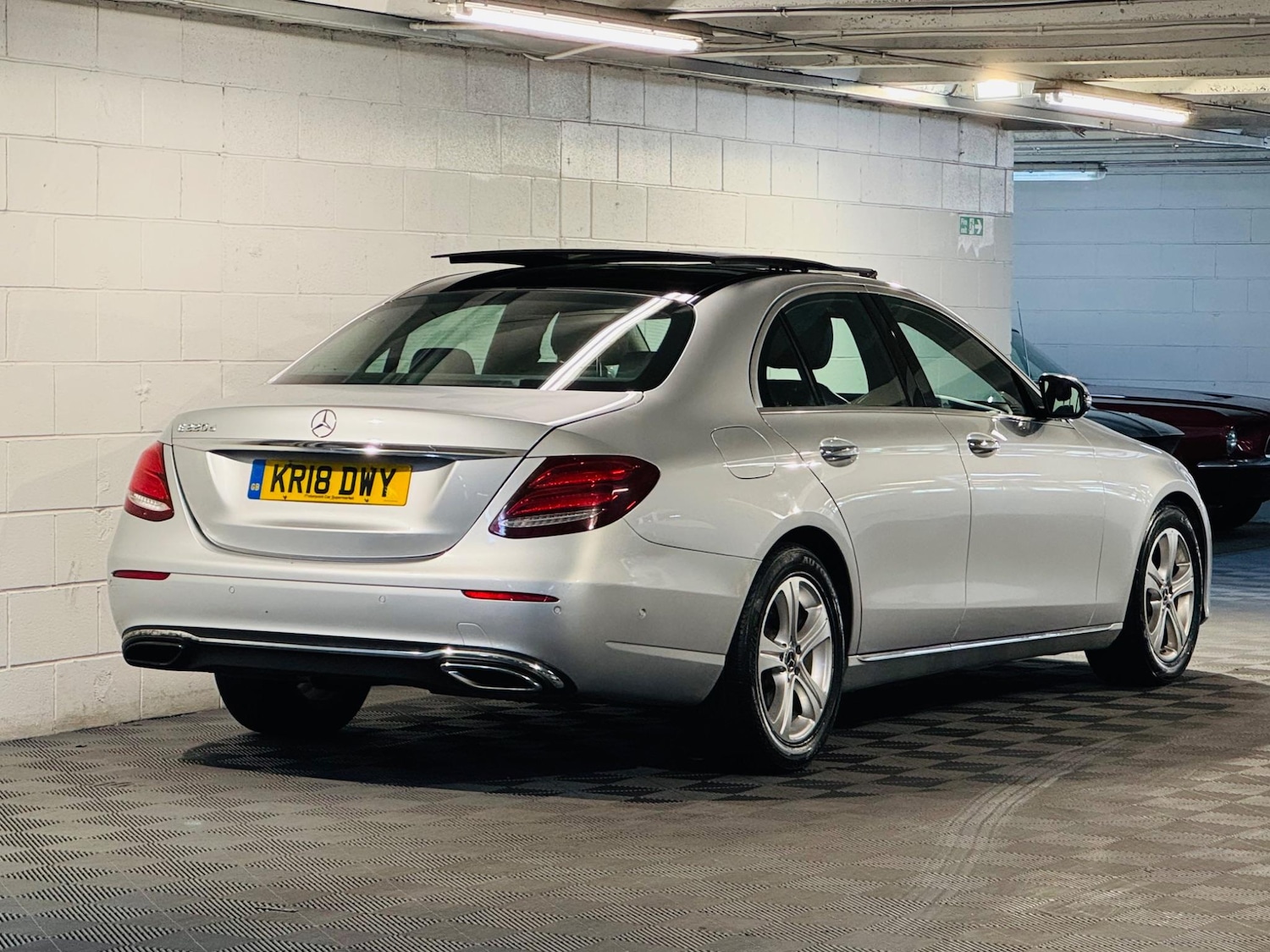 Used Mercedes-Benz E Class 2018 for sale - 76991166: Photo 4