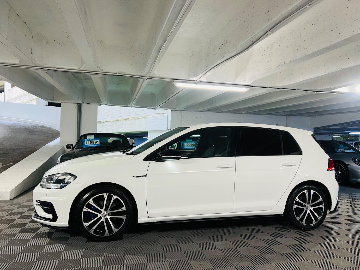 Used Volkswagen Golf 2018 for sale - 76992621: Photo 2
