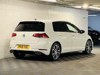 Used Volkswagen Golf 2018 for sale - 76992621: Photo