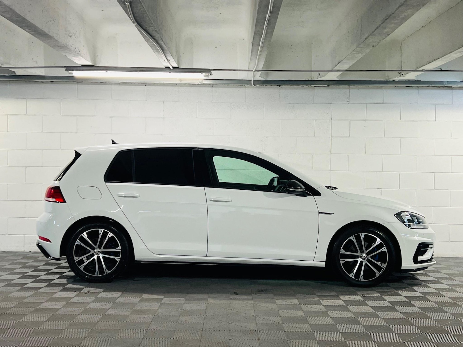 Used Volkswagen Golf 2018 for sale - 76992621: Photo 5