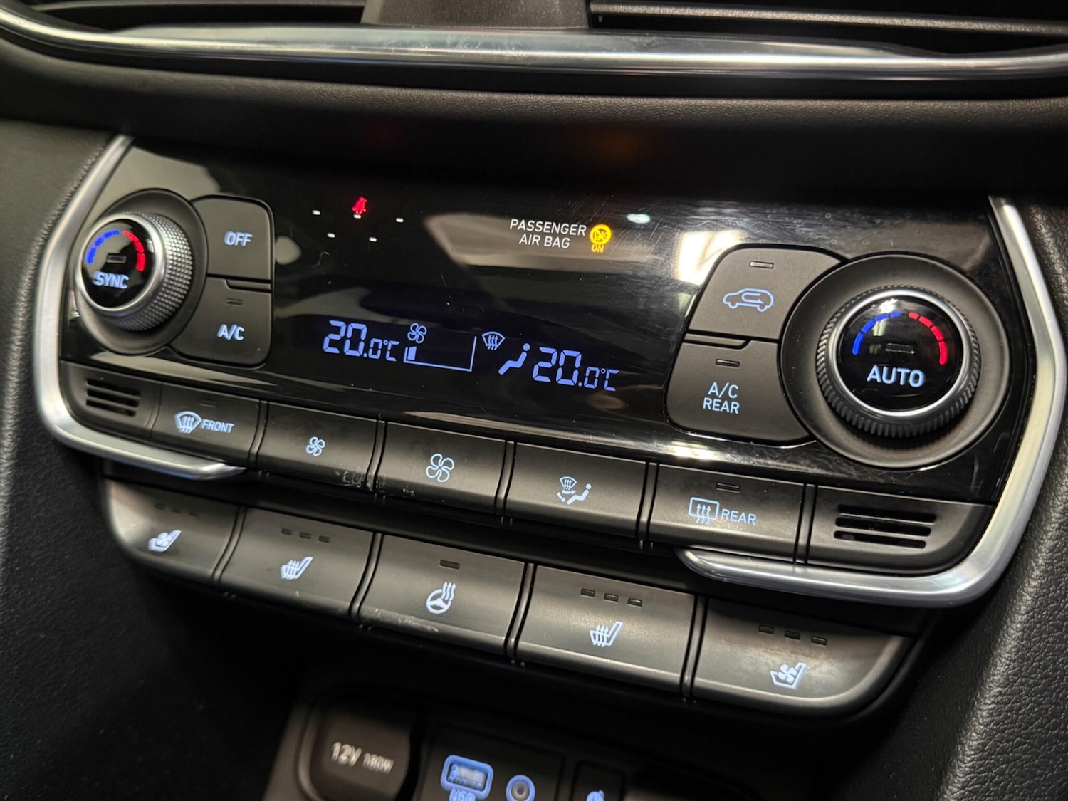 Used Hyundai Santa Fe 2019 for sale - 76987904: Photo 18