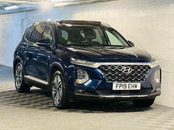 Used Hyundai Santa Fe 2019 for sale - 76987904: Photo
