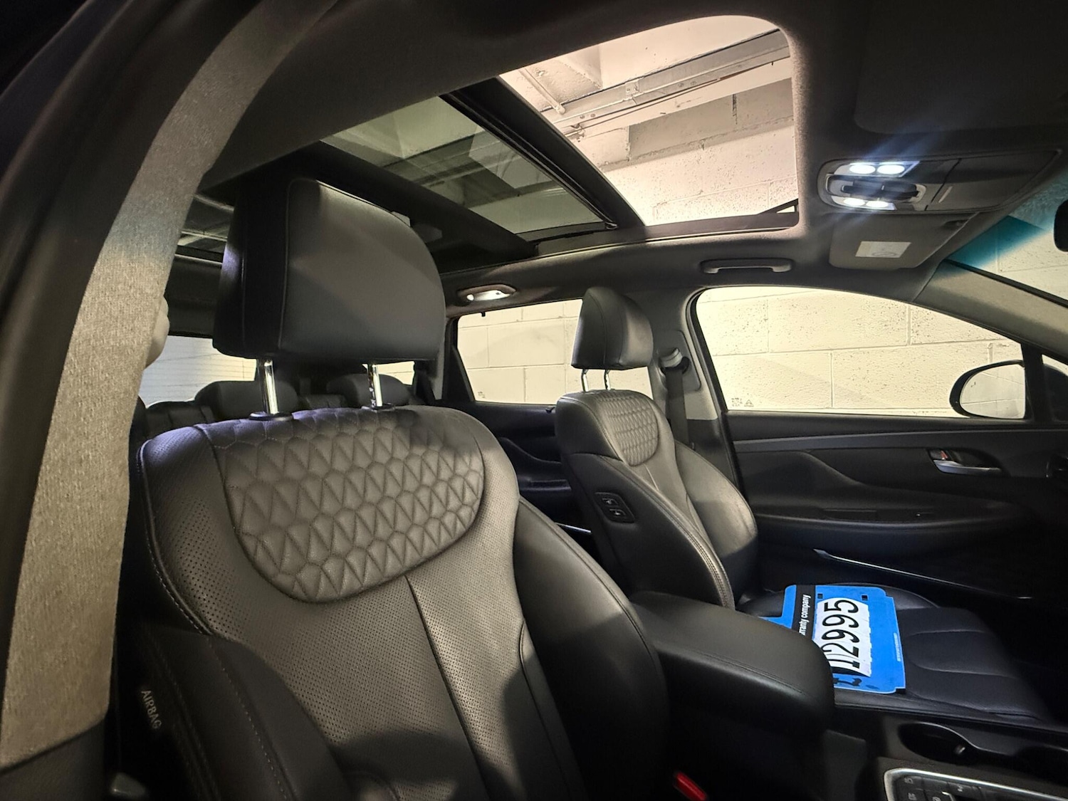 Used Hyundai Santa Fe 2019 for sale - 76987904: Photo 8