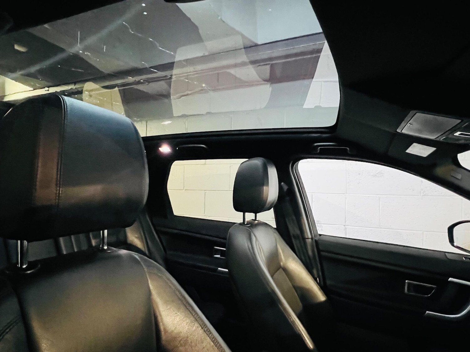 Used Land Rover Discovery Sport 2018 for sale - 76952899: Photo 12