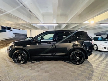 Used Land Rover Discovery Sport 2018 for sale - 76952899: Photo