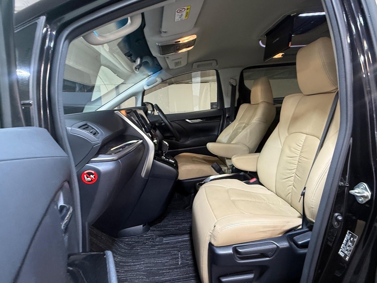 Used Toyota Vellfire for sale - 77345188: Photo 10