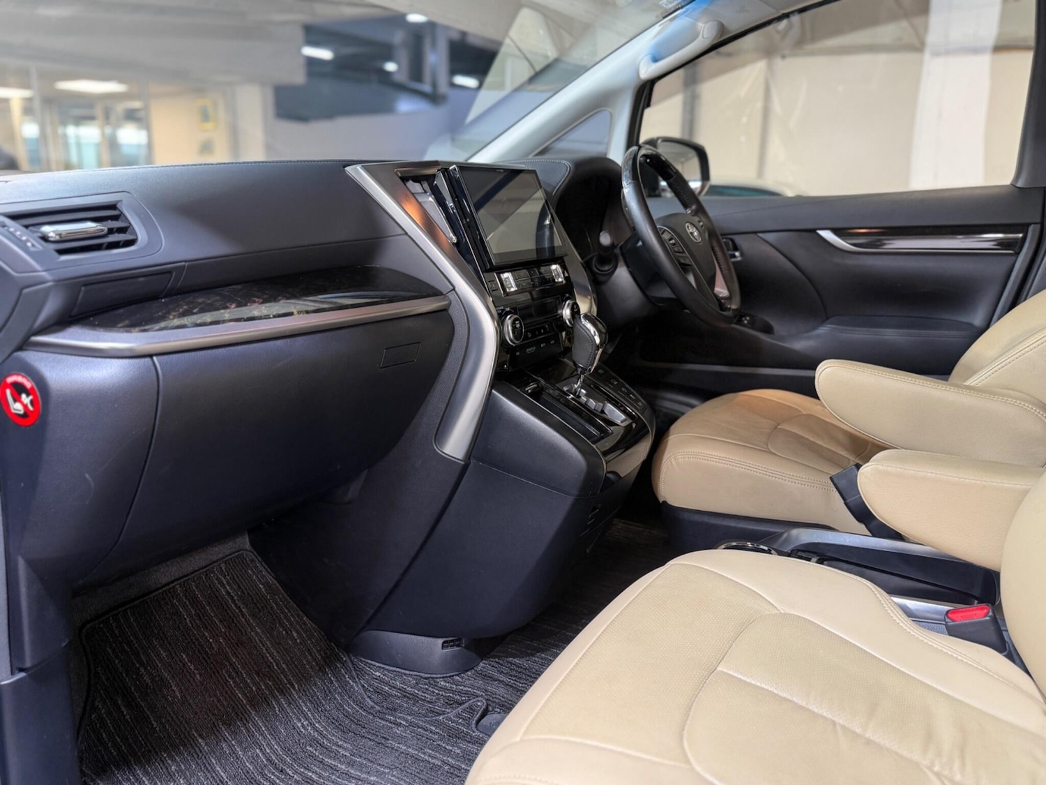 Used Toyota Vellfire for sale - 77345188: Photo 11