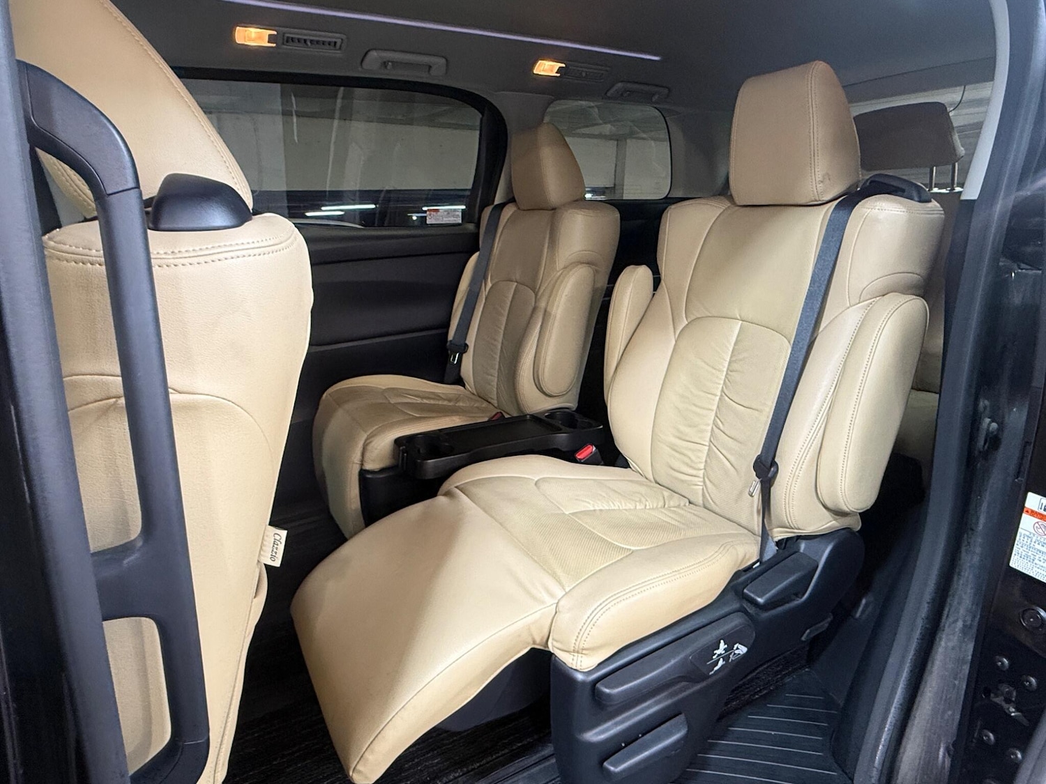 Used Toyota Vellfire for sale - 77345188: Photo 13