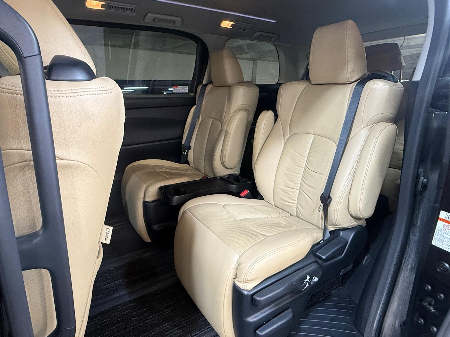 Used Toyota Vellfire for sale - 77345188: Photo 17