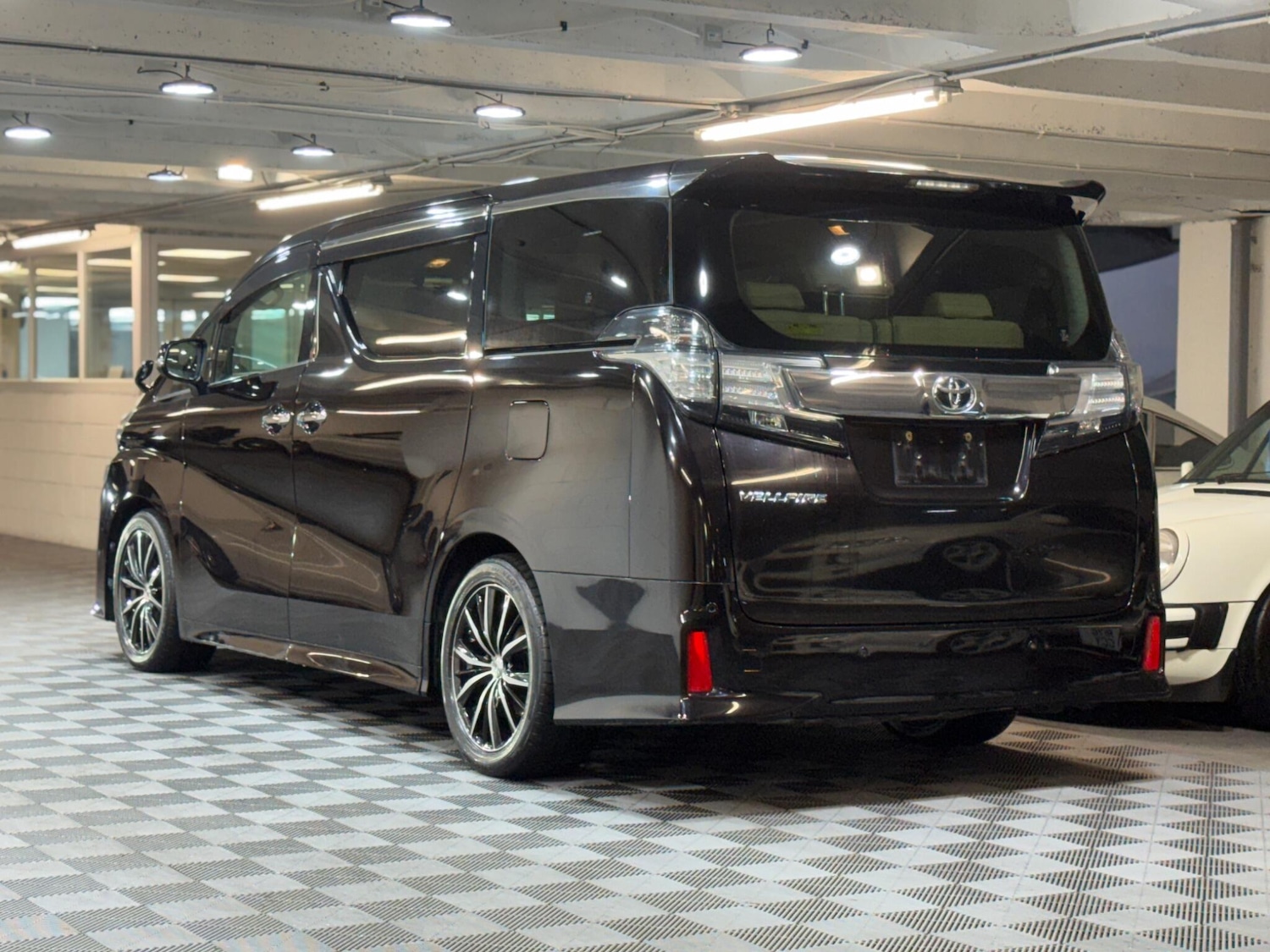 Used Toyota Vellfire for sale - 77345188: Photo 4