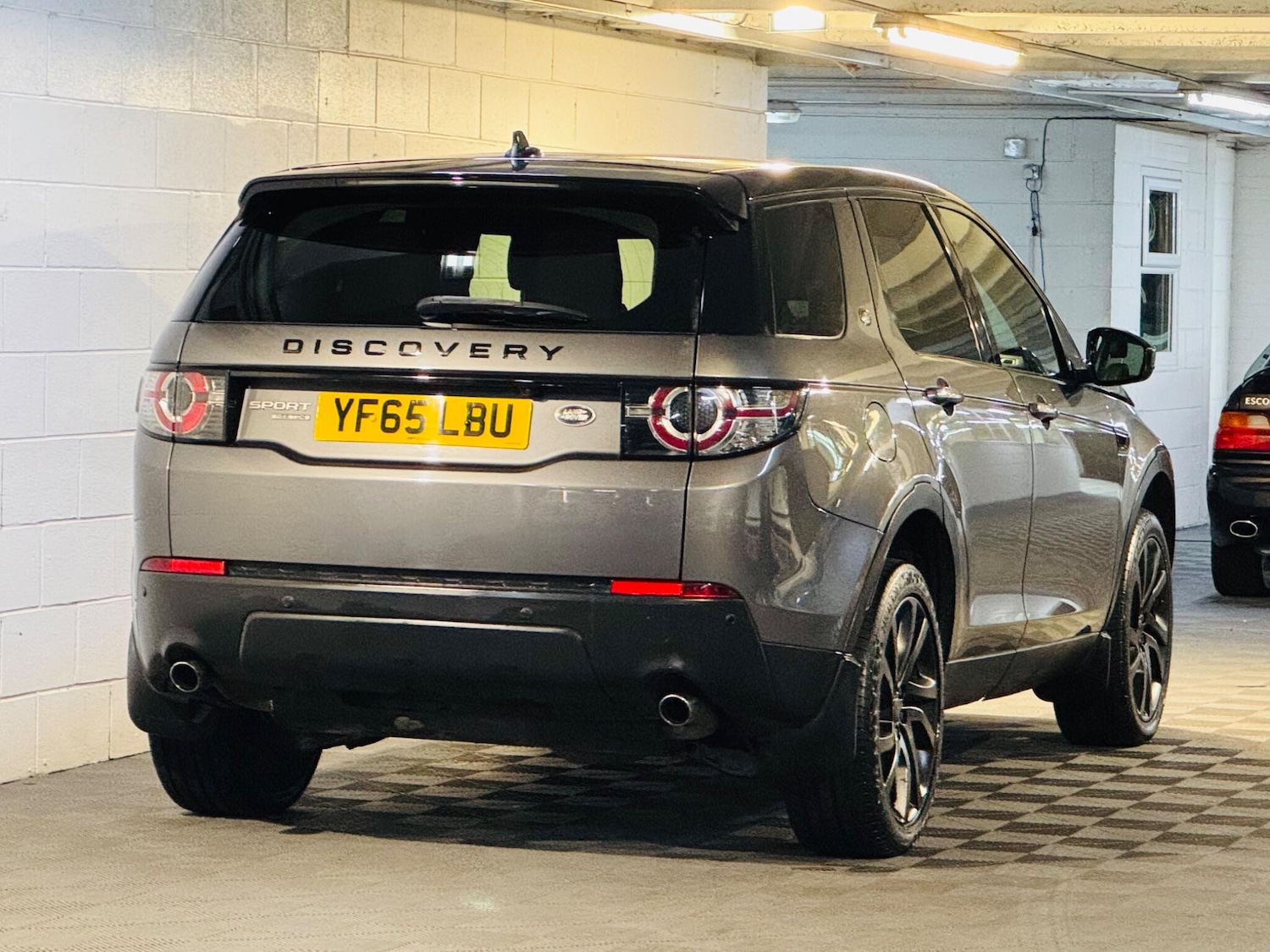 Used Land Rover Discovery Sport 2015 for sale - 77066723: Photo 4