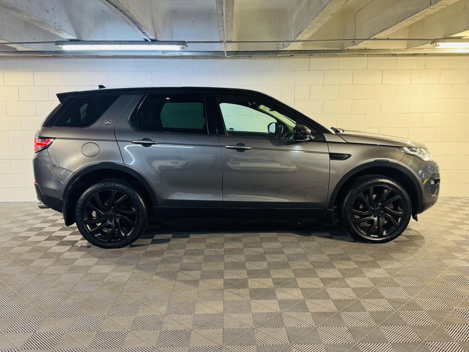Used Land Rover Discovery Sport 2015 for sale - 77066723: Photo 5