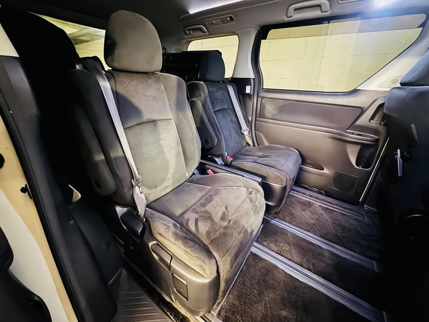 Used Toyota Vellfire 2026 for sale - 77202895: Photo 11