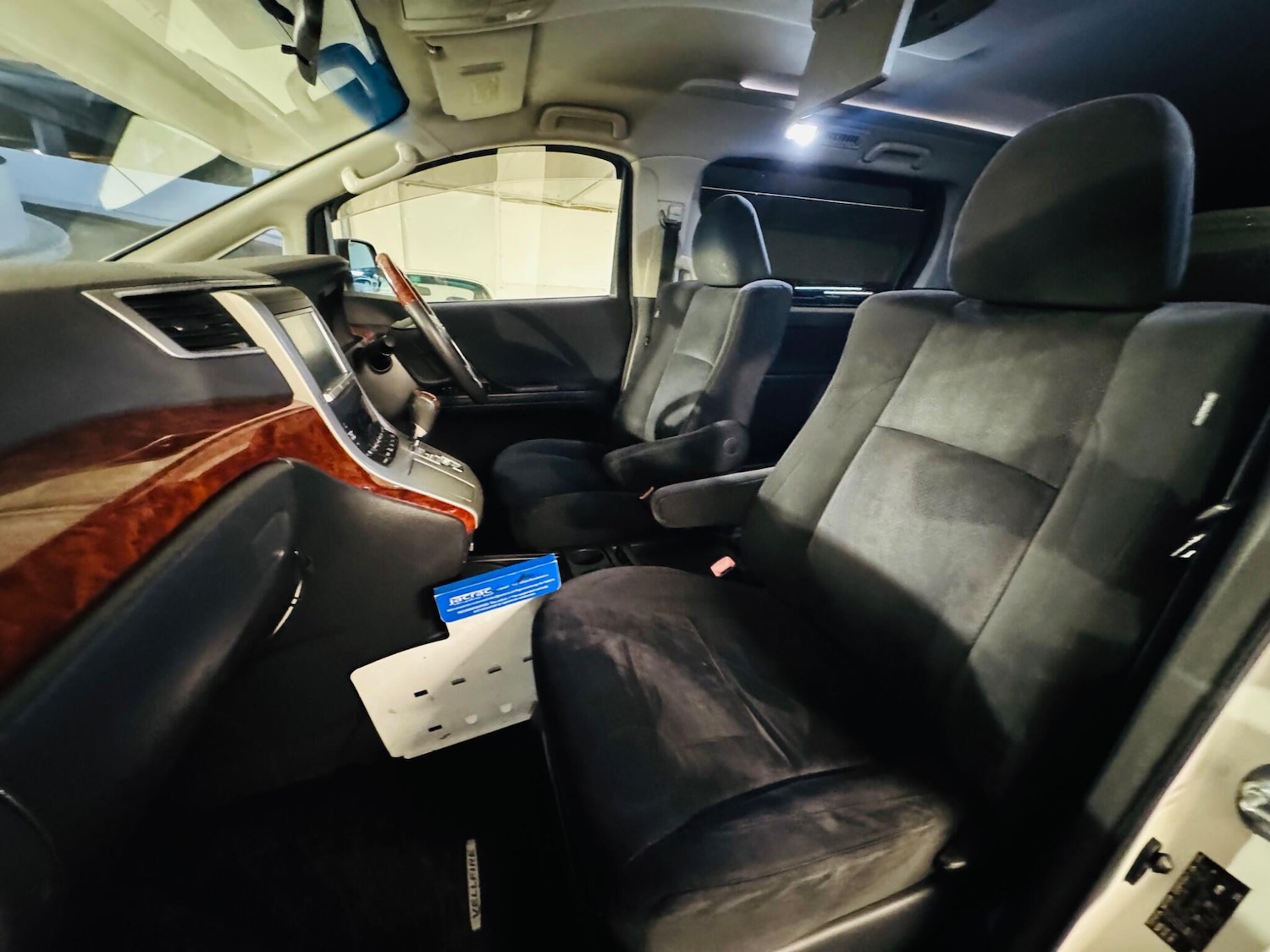 Used Toyota Vellfire 2026 for sale - 77202895: Photo 9