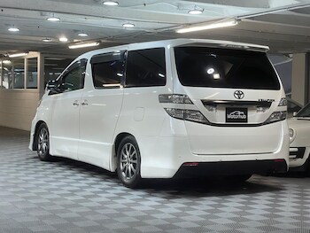 Used Toyota Vellfire 2010 for sale - 78100242: Photo