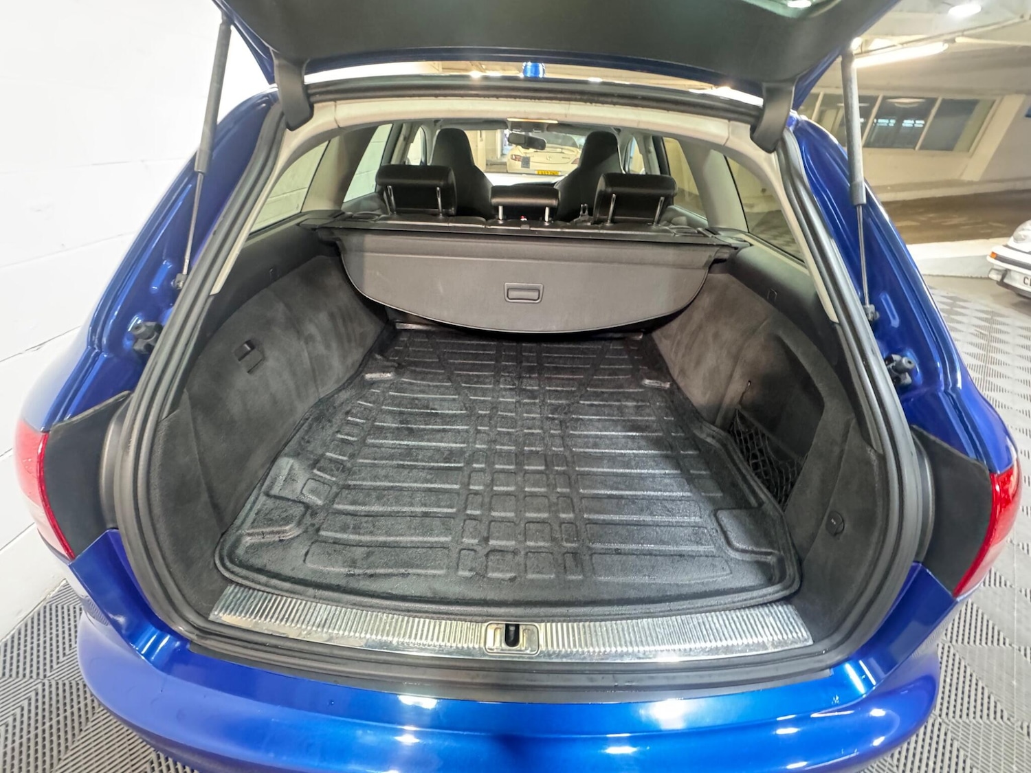 Used Audi RS6 2009 for sale - 78047958: Photo 13